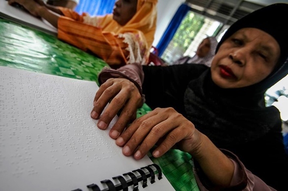 Indonesia: From Fingertips to the Heart for the Quran
