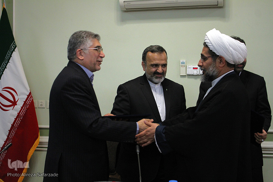 MoU Signed in Mashhad on Hosting 6th Int’l Quran Contest for Muslim Students MoU Signed in Mashhad on Hosting 6th Int’l Quran Contest for Muslim Students