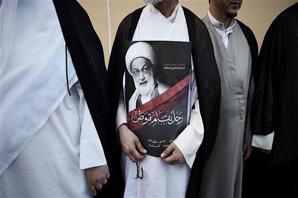 12 Arrested in Bahrain for Supporting Sheikh Qassem