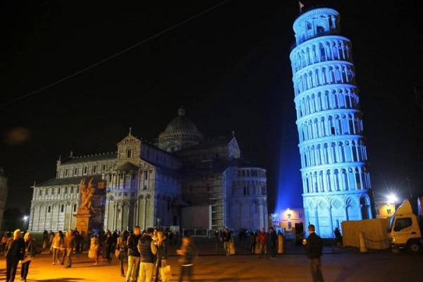 Campaigners Opposed to New Mosque Close to Leaning Tower of Pisa