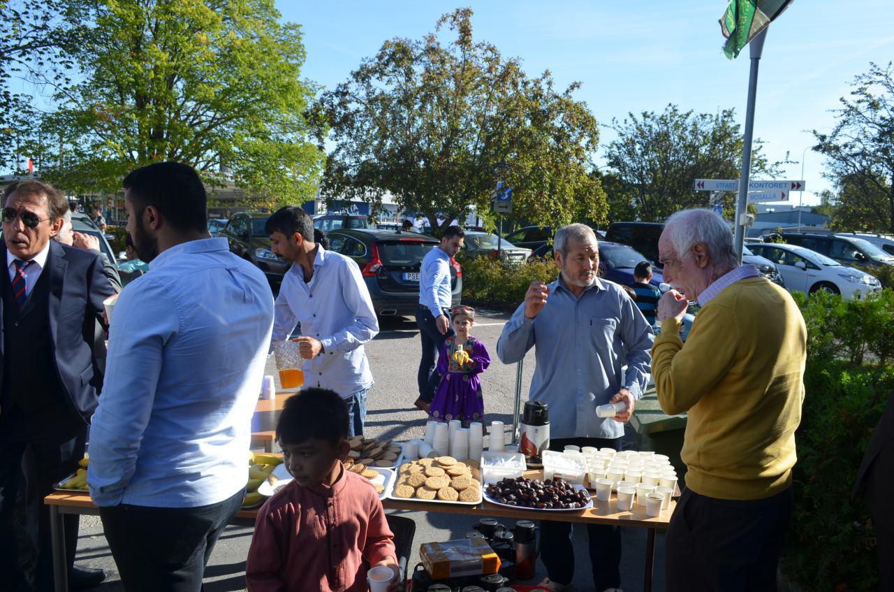 Eid Prayers Held in Islamic Center in London, Stockholm