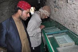 Pakistan Underground Shrine Where 2.5 Million Old Copies of the Qur'an Are Buried