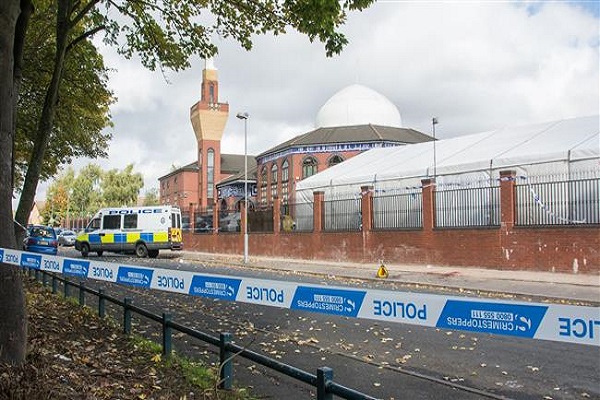 Boy Fighting for His Life after Being Stabbed outside Birmingham Mosque