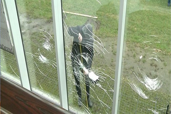 Islamophobes Shatter Windows at Mosque In Warsaw