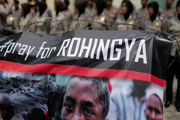 Al-Azhar Lauds Pope for Taking Stance against Myanmar’s Crackdown on Muslims
