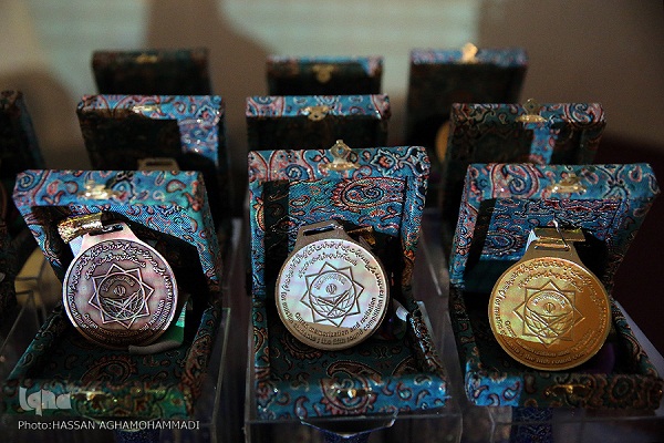 Iraqi Woman Dedicates Achievement in Quran Contest to Hashd al-Shaabi