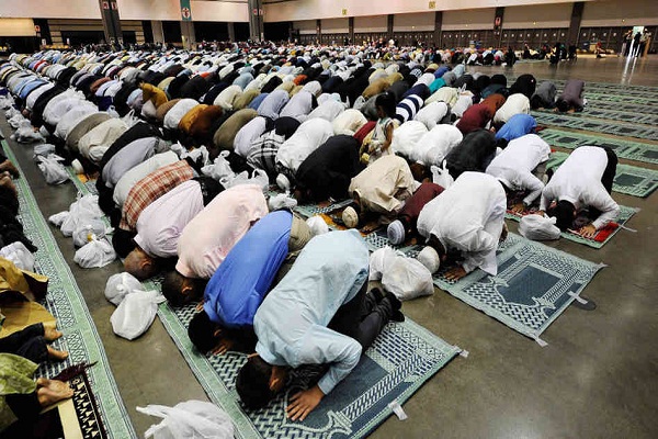 Nearly Half of Canadians View Islam Unfavorably, Survey Finds