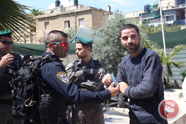 Palestinians banned from entering Al-Aqsa perform Friday prayer at mosque's gate Palestinians banned from entering Al-Aqsa perform Friday prayer at mosque's gate