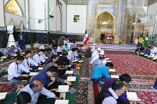 Iraqi Quran Learners Attend Programs in Iran