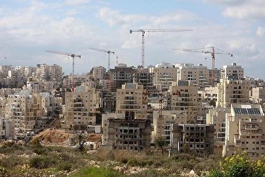 Palestinians Concerned about Settlement Building in Al-Khalil