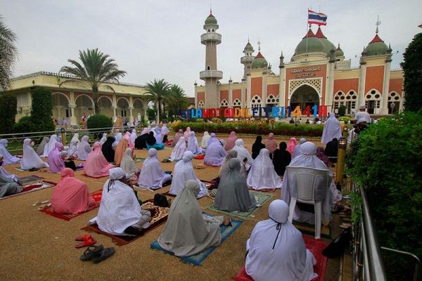 Eid al-Fitr na Pagdarasal na Kalagayan sa Apat na mga Sulok ng Mundo