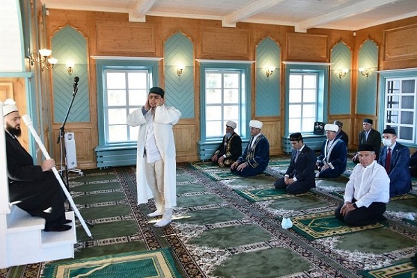 Tatarstan’s Oldest Wooden Mosque Reopens