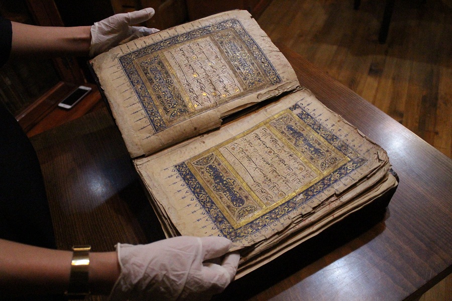 600-Year-Old Handwritten Quran Amazes Visitors in Turkey