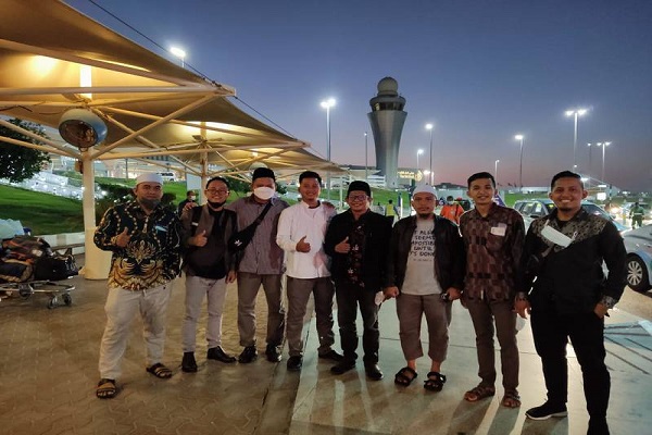 Imams from Indonesia Arrive in UAE to Serve in Mosques