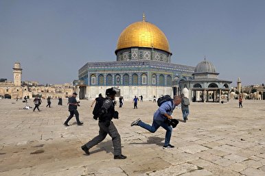 Zionist Forces Storm Al-Aqsa Mosque