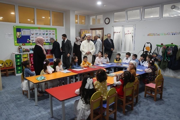 Ali Erbas visiting a Quranic center in Turkey