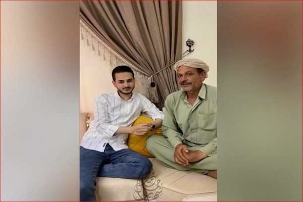 Egyptian Father, Son Recite Quran Jointly