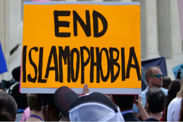 Banner calling for end to Islamophobia