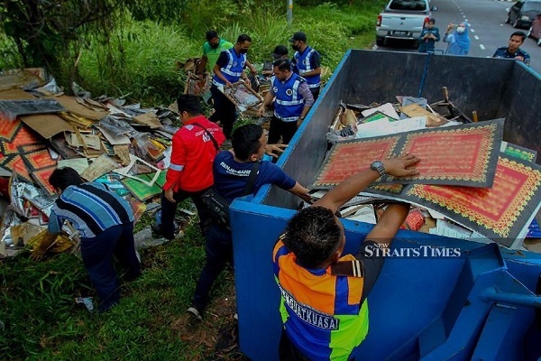 CCTV Footage to Be Examined over Dumping of Decorations with Quran Verses in Malaysia’s Seremban