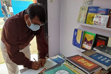 Iran Offers Islamic Books at Kolkata Int&rsquo;l Book Fair