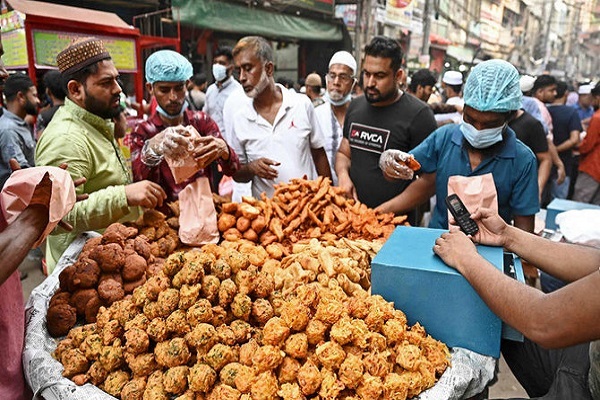 Ramadan market in Bangladesh