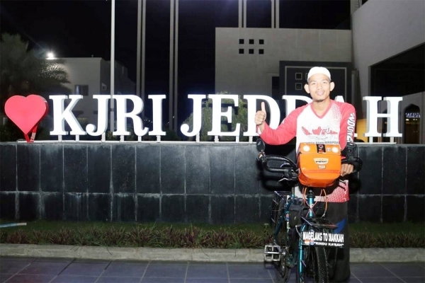 Indonesian Quran Teacher Finds Way to Perform Hajj without Long Years of Waiting