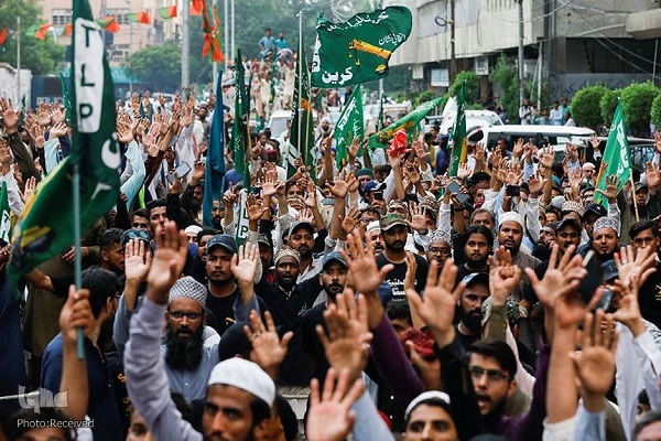 Pakistani people protest Charlie Hebdo’s publishing of insulting caricatures in September 2020