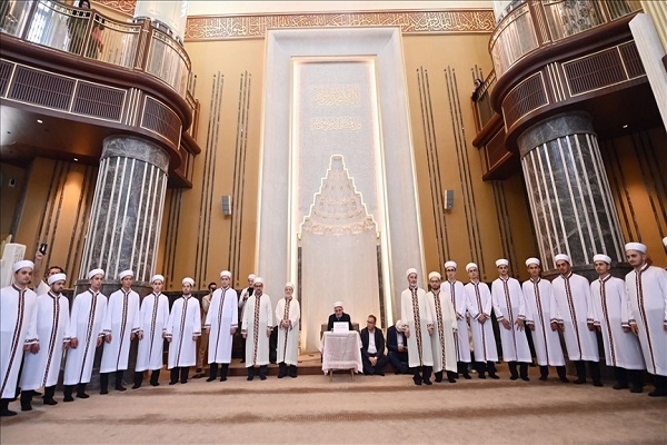 Graduation Ceremony for Quran Memorizers Held at Istanbul’s Taksim Mosque