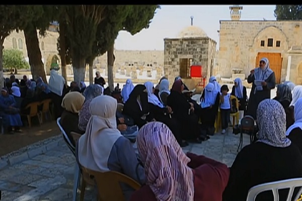 Quran teaching at Al-Aqsa Mosque