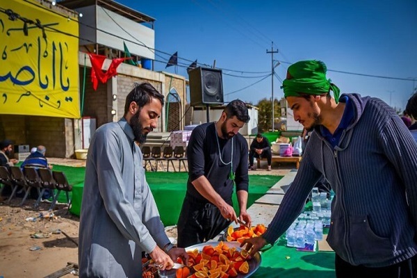 Moukebs serve pilgrims in Karbala