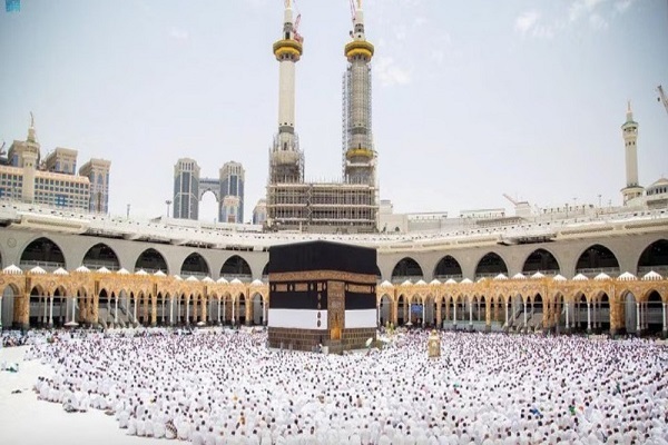 Hajj pilgrims at Grand Mosque in Mecca