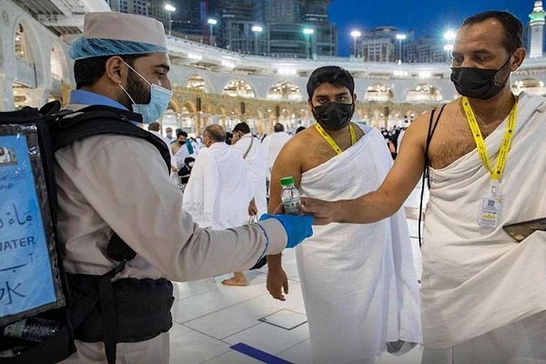 Zamzam water given to Hajj pilgrims