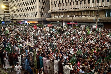 Pakistanis Protest against Quran Desecration
