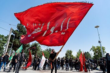Iranians Mourn Martyrdom of Imam Hussein on Ashura