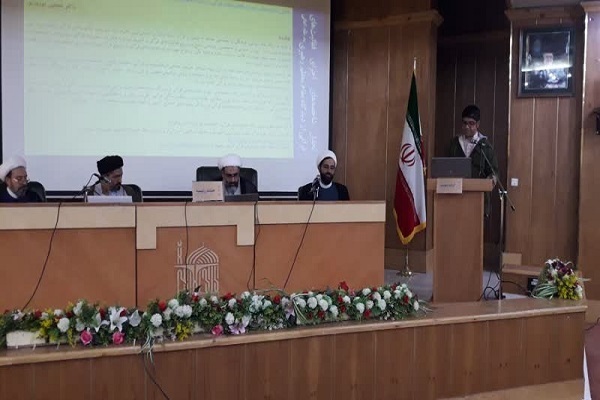 Scholars Discuss Ayatollah Khamenei’s Viewpoint on Contemplating Quran   