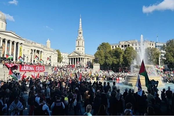 Demonstrators in London demand an end to the Israeli regime’s genocidal war on Gaza (October 19, 2024)