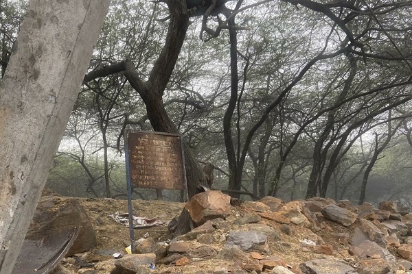 Akhondji Mosque demolished in Delhi