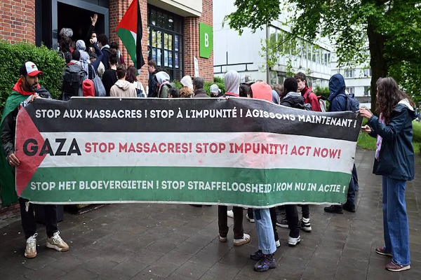 University students in Belgium rally in support of Gaza people