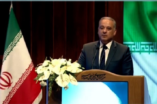 Muhammad Wissam Al-Murtada, the culture minister of Lebanon, addressing an international conference on the Gaza Strip in Tehran.