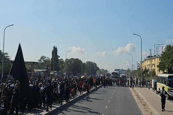 Shia Muslims in Tanzania mourn martyrdom anniversary of Imam Hussein (AS)