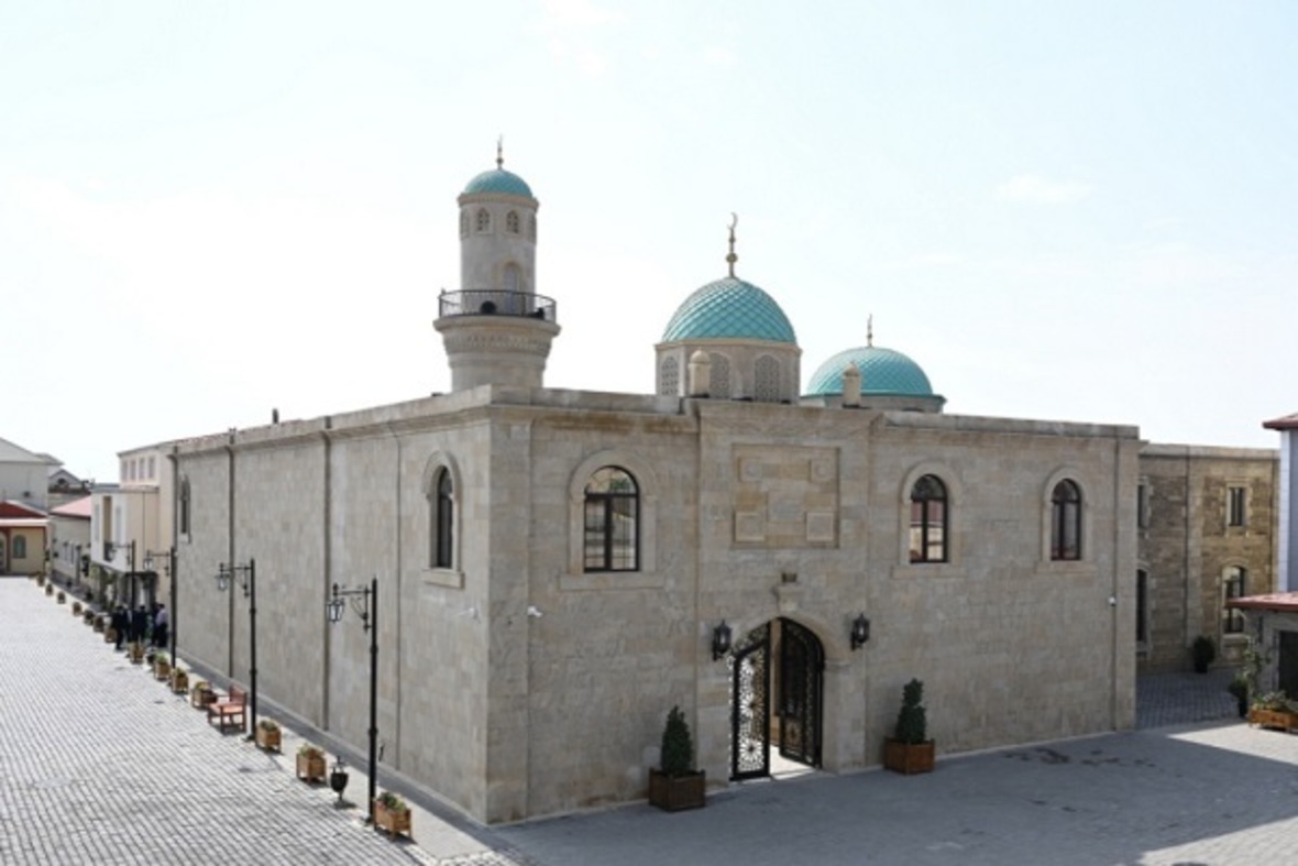 Historic Mosque in Baku Reopens to Worshippers