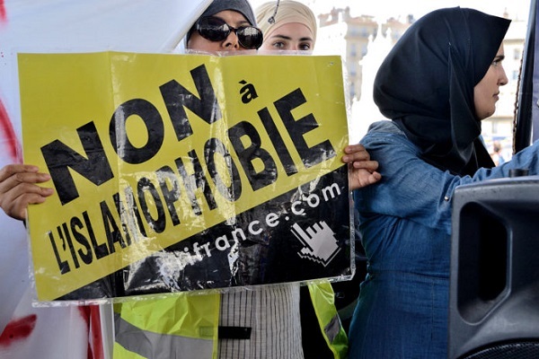 Muslims rallying against Islamophobia in France