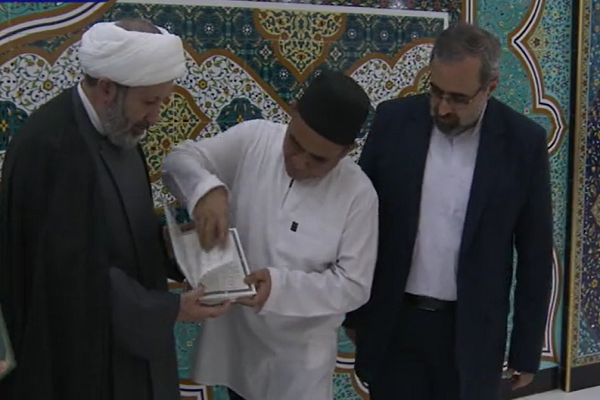 ICRO Chief Visits Quran Printing Center in Kuala Lumpur ICRO Chief Visits Quran Printing Center in Kuala Lumpur