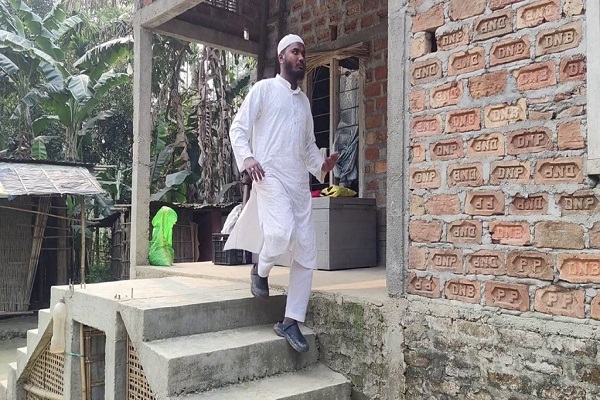 Visually-Impaired Man in Assam Brings Pride to Family by Memorizing Quran  