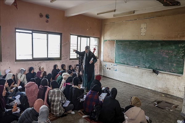 Students in a Gaza classroom