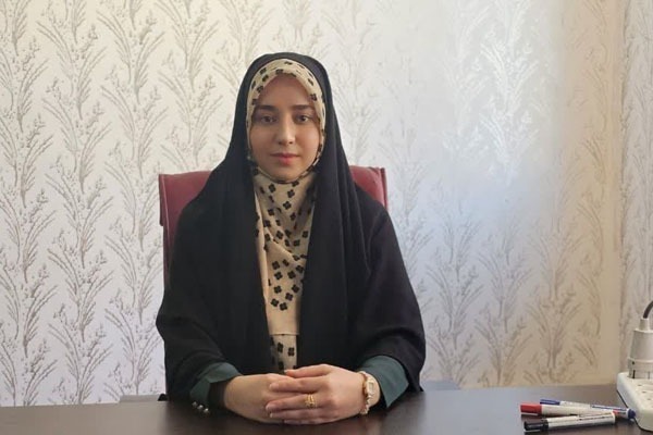 Iranian Quran reciter Kimia Dehqannejad