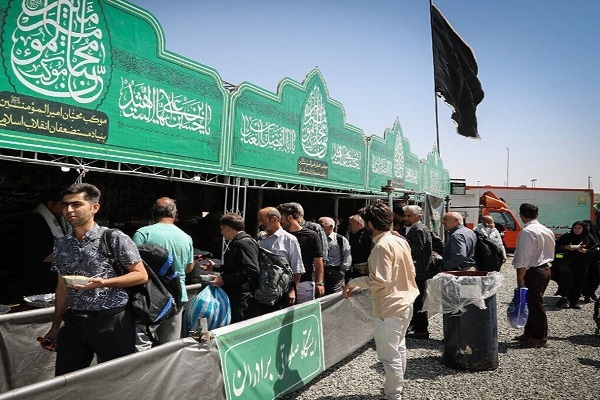 A Moukeb serving Arbaeen pilgrims in Iran’s western province of Kermanshah
