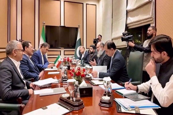 Iranian Minister of Industry, Mines, and Trade, Mohammad Atabak and Pakistan’s Commerce Minister Jam Kamal Khan met in Islamabad on August 3, 2025.