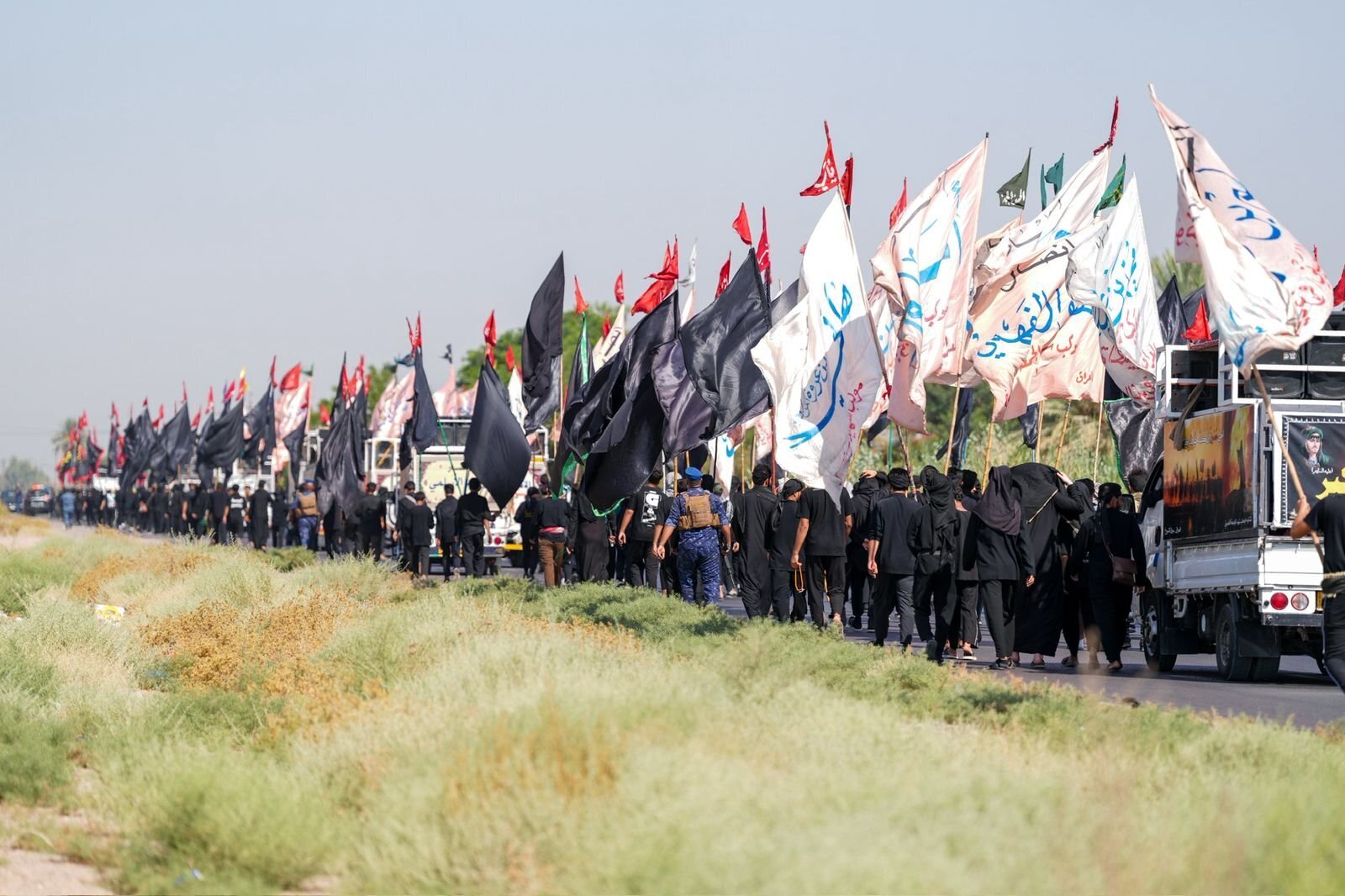 Pilgrims March towards Samarra to Mourn Martyrdom of Imam Hassan Askari  