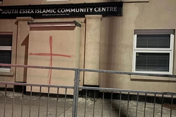 Basildon Mosque Defaced Amid Escalating Anti-Muslim Sentiment